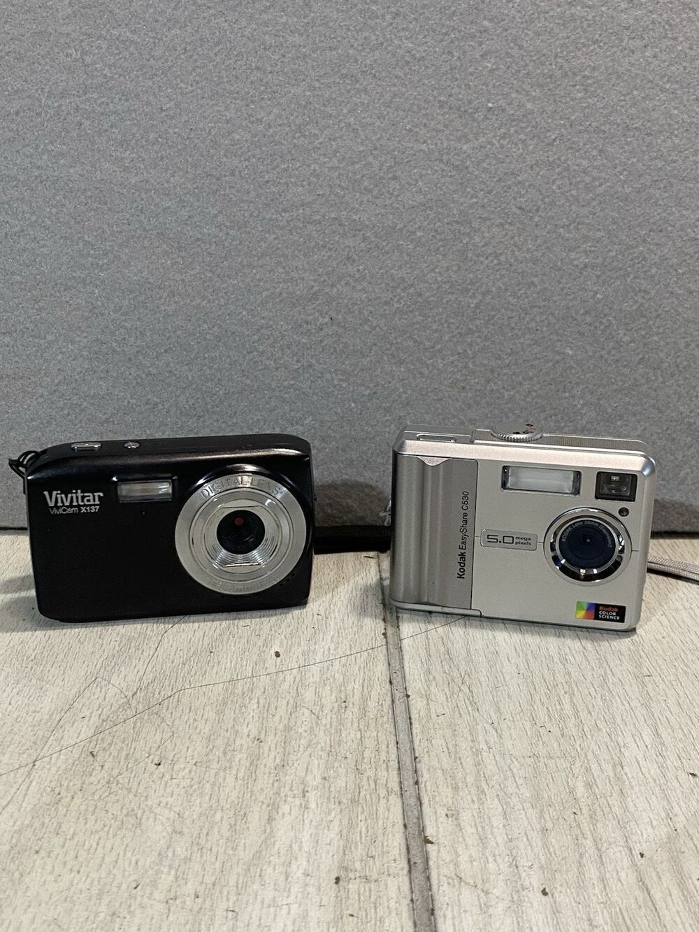 Kodak Digital Camera EasyShare C530 5.0MP Silver & Vivitar ViviCam X137 Works